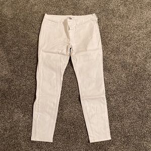 White jeans pants
